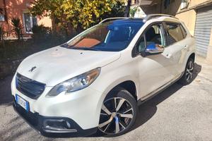 PEUGEOT 2008 1,6 HDI-TETTO PANOR-NAVI-3 REVISIONI