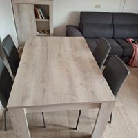 Tavolo soggiorno con 4 sedie