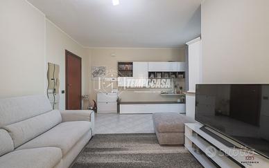 AMPIO 5 LOCALI CON TERRAZZO E GARAGE