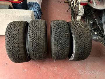 Gomme Bridgestone 225/40 r18