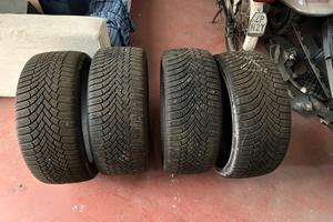 Gomme Bridgestone 225/40 r18