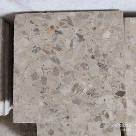 Mattonelle in graniglia di marmo 20x20 - 0€