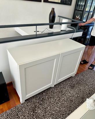 Mobile da salotto / credenza bianca con ripiani