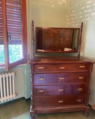 Cassettone in legno antico