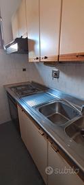 cucina a gas e lavello  jn acciaio 