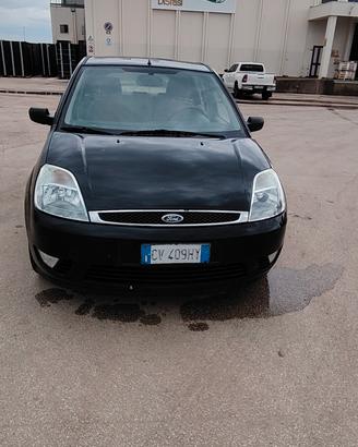 Ford Fiesta 1.4 TDCi Neopatentati – 70 CV 