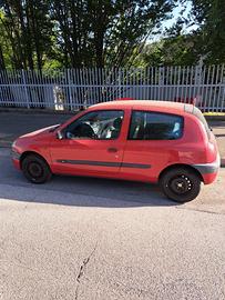 Renault clio 1200  
