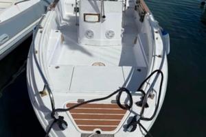 Barca a motore 6 metri