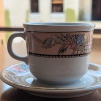 Tazza floreale in porcellana Inker