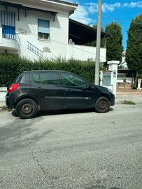 Renault Clio III 2005 5p 1.5 dci Confort