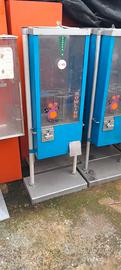 distributore caramelle palline con sorpresa