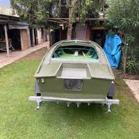 Barca con carrello
