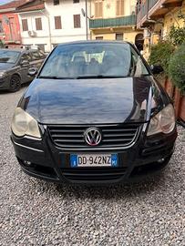 Volkswagen polo 2006 1.4 benzina TRATTABILE