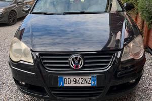 Volkswagen polo 2006 1.4 benzina TRATTABILE