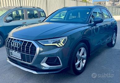 AUDI Q3 35 TDI S tronic Business Advanced