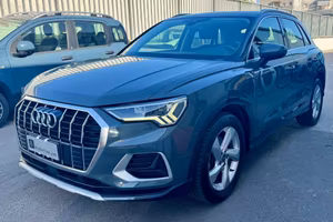 AUDI Q3 35 TDI S tronic Business Advanced
