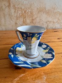 Tazzina vintage "Royal China" in porcellana.