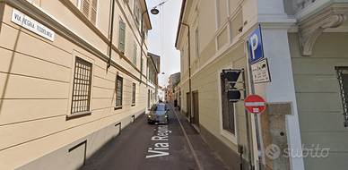 Stanza SINGOLA CON POSTO AUTO A CREMONA