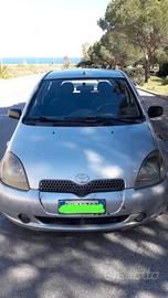yaris 1.3 benzina anno 2001