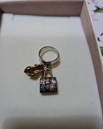 Anello in argento 925 con borsa smaltata e scarpe