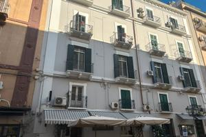 Centro - via anfiteatro - bilocale da ristrutt