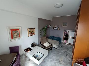 Stanza singola con ingresso e bagno privato