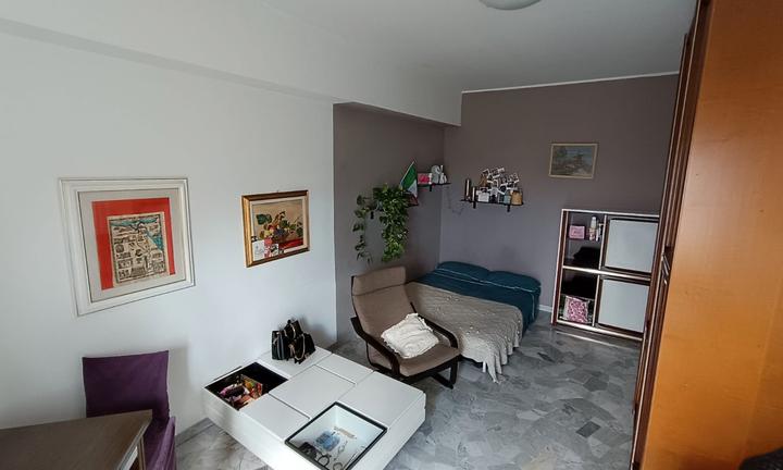 Stanza singola con ingresso e bagno privato