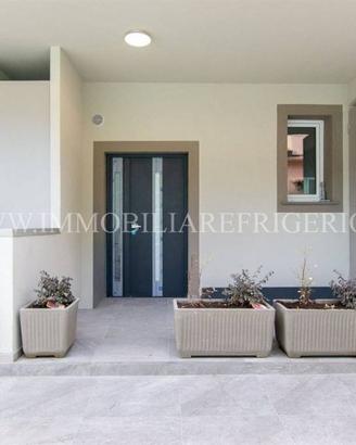 Appartamento di 95 m² con 3 locali e posto auto a 