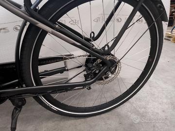meccanico batterie e  bici elettriche 