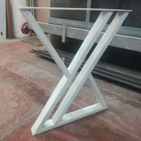 Piedi per tavolo