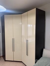 Armadio angolare con cabina