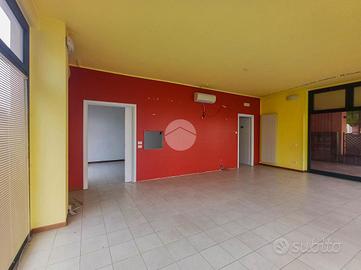 UFFICIO A CASTEL ROZZONE