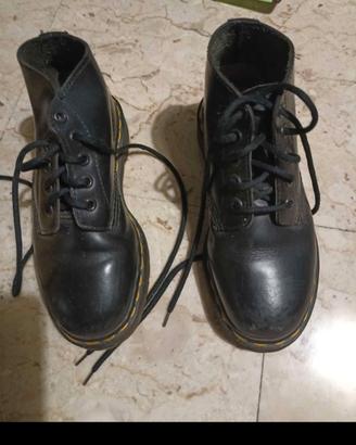 stivali da ragazzina dr. Martens n.35 originali