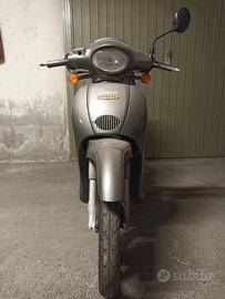 scooter Scarabeo 50