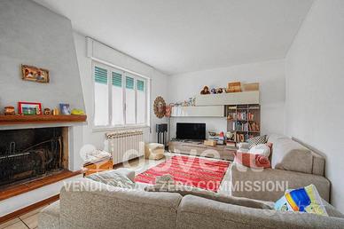 Appartamento di 111 m² con 4 locali e posto auto a