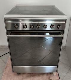 Forno a gas Smeg con 4 fuochi