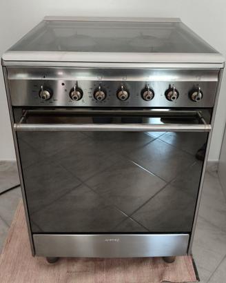 Forno a gas Smeg con 4 fuochi