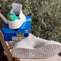 Scarpe adidas nr. 35 1/2