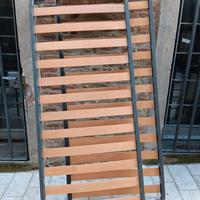 coppia reti singole a doghe larghe con zampe