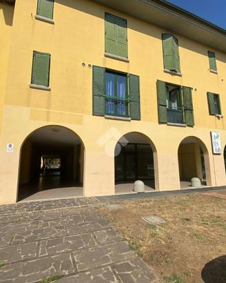 NEGOZIO A RONCADELLE