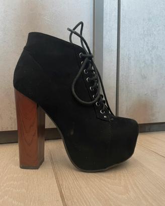 Scarpe chiuse con tacco