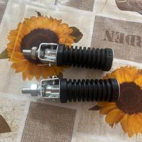 Pedalini universali per moto s scooter.