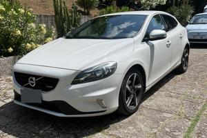 VOLVO V40 D2 1.6 R-design Kinetic