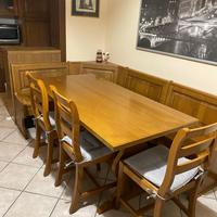 Tavolo in Legno con Cassapanca e 4 Sedie