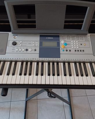 Tastiera YAMAHA PSR E323