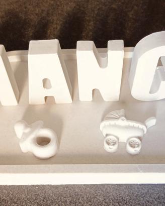 Nome personalizzato in gesso con base e decorazion