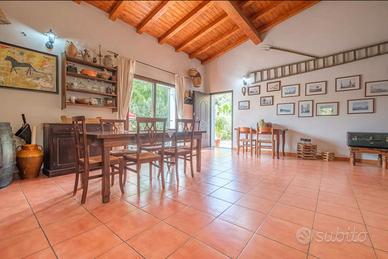 Esclusiva villa immersa nel verde