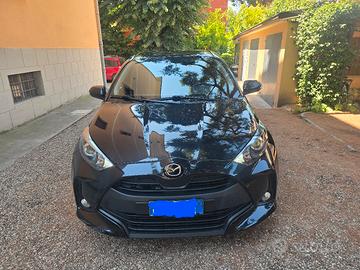 YARIS HYBRID marcata Mazda