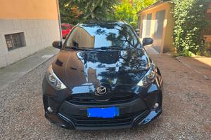 YARIS HYBRID marcata Mazda