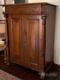 Antico armadio vertico mobile credenza